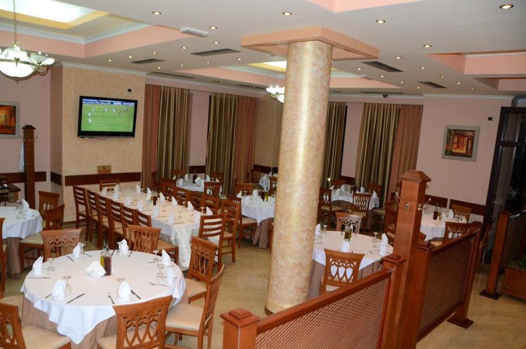 Hotel Colombo إلباسان المظهر الخارجي الصورة
