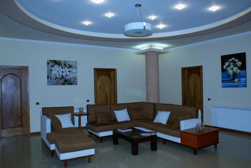 Hotel Colombo إلباسان المظهر الخارجي الصورة