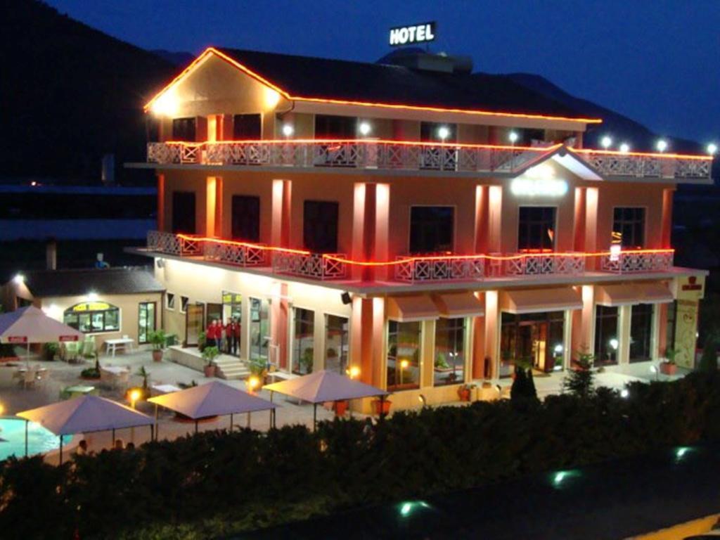 Hotel Colombo إلباسان المظهر الخارجي الصورة
